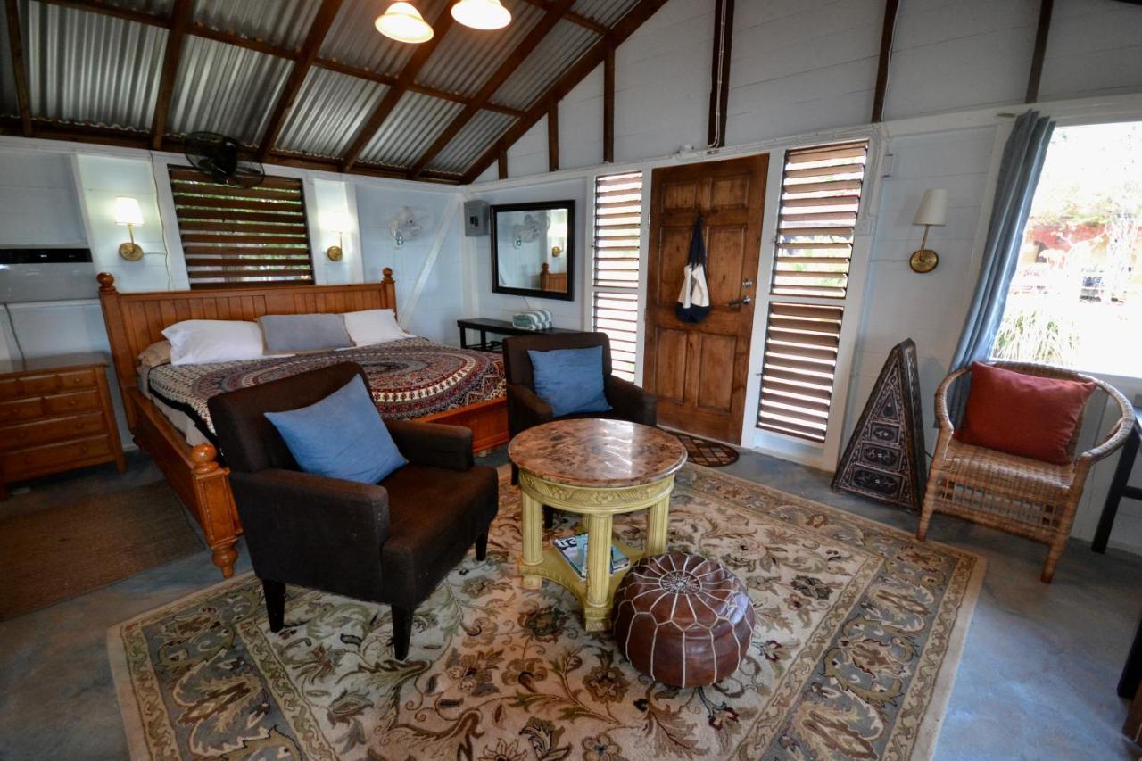 Katamah Beachfront Guesthouse Treasure Beach Luaran gambar